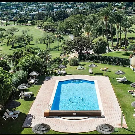 Elegant In Del Golf, 5 Stars & Front Line Golf In Puerto Banus Apartment *